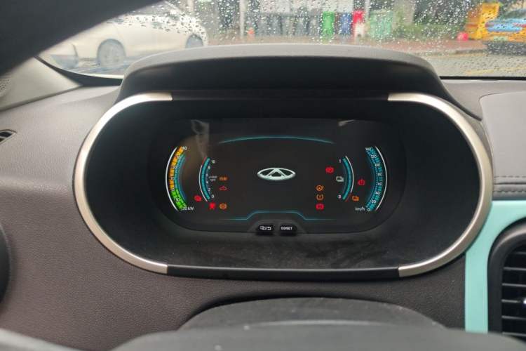 Used Chery QQ Little Ant 2021 200 000 Yuan "Ant Fan" Edition Energized Version NMC Lithium Battery 301 km Instrument Cluster