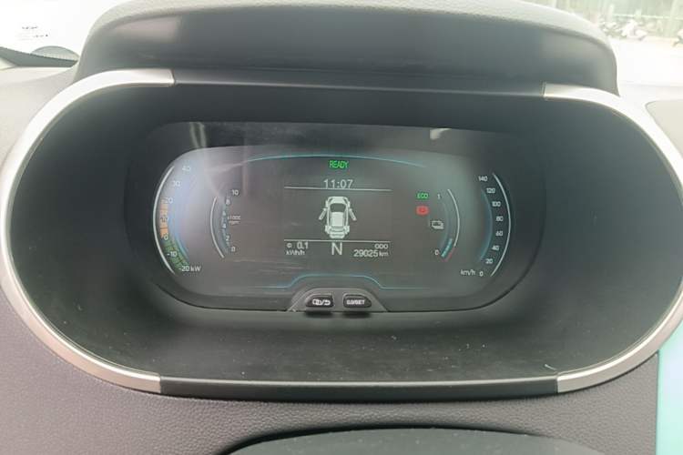 Used Chery QQ Little Ant 2021 150 000 Yuan Ant Fan Edition Ant Stylish Version Lithium-Ion Battery Instrument Cluster