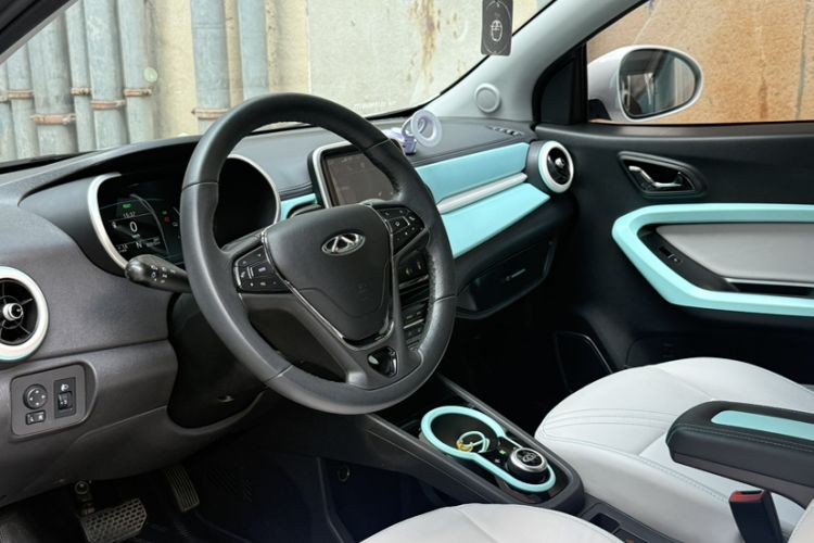 Used Chery QQ Little Ant 2021 200 000-Yuan Ant Fan Edition Oxygen Version Lithium Iron Phosphate 301 km Interior 1