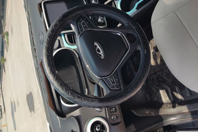 Used Chery QQ Little Ant 2021 150 000 Yuan "Ant Fan" Edition New Ant Cool Version Lithium-Ion Battery Interior 1