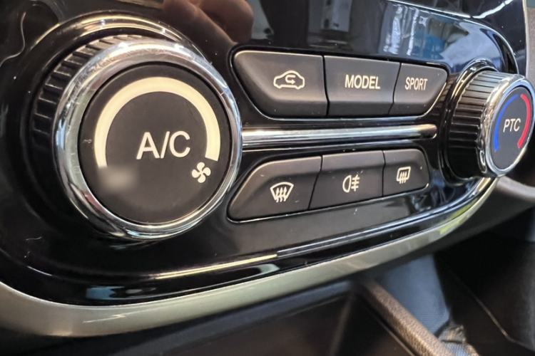 Used Chery QQ Little Ant 2021 150 000 Yuan Ant Fan Edition New Ant Xuan Version Lithium Iron Phosphate Interior 1