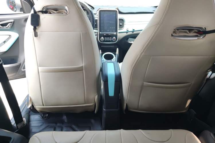 Used Chery QQ Little Ant 2021 150 000 Yuan "Ant Fan" Edition New Ant Cool Version Lithium-Ion Battery Interior 6