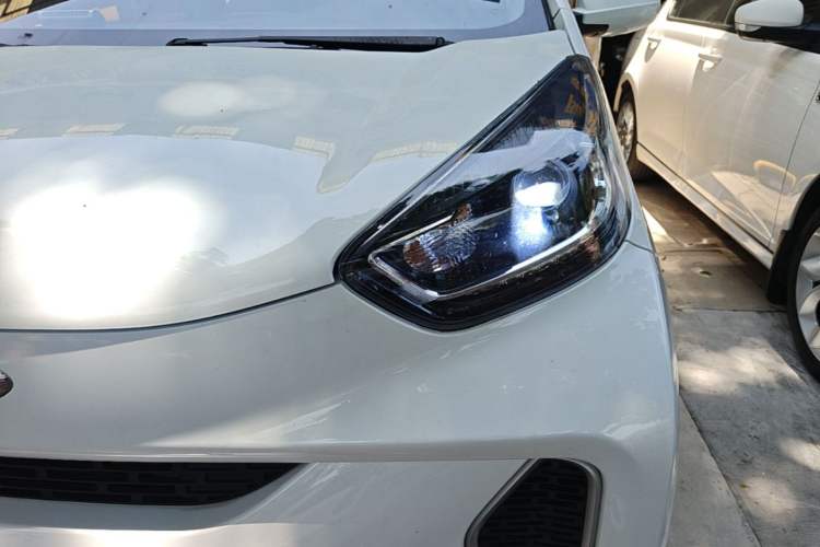 Used Chery QQ Little Ant 2021 200 000-Yuan Ant Fan Edition Energetic Version NMC Lithium Battery 301 km Left Front Headlight