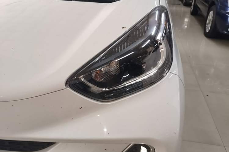 Used Chery QQ Little Ant 2021 150 000 Yuan Ant Fan Edition Ant Stylish Version Lithium-Ion Battery Left Front Headlight