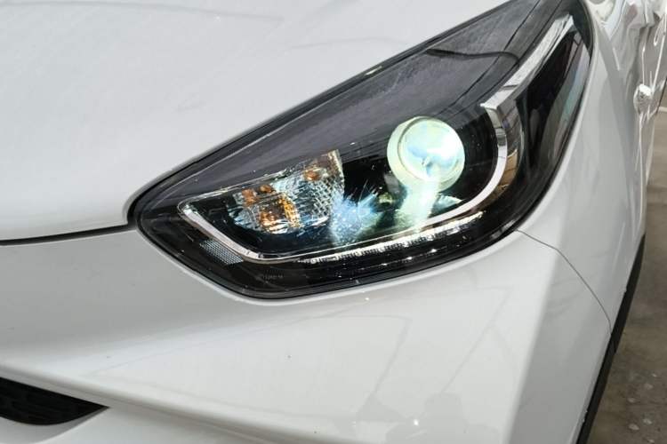 Used Chery QQ Little Ant 2021 150 000 Yuan "Ant Fan" Edition New Ant Cool Version Lithium-Ion Battery Left Front Headlight