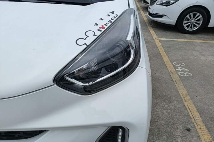 Used Chery QQ Little Ant 2021 150 000 Yuan Ant Fan Edition Ant Stylish Version Lithium-Ion Battery Left Front Headlight