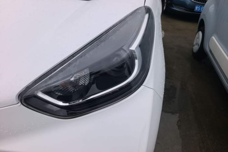 Used Chery QQ Little Ant 2021 150 000 Yuan Ant Fan Edition Ant Trend Version Lithium-Ion Battery Left Front Headlight