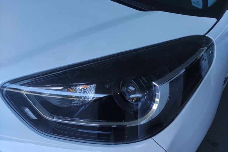 Used Chery QQ Little Ant 2021 200 000 Yuan Ant Fan Edition Energized Version NMC Lithium Battery 408 km Left Front Headlight