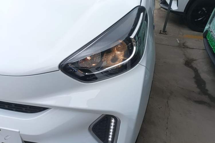 Used Chery QQ Little Ant 2021 150 000 Yuan "Ant Fan" Edition New Ant Xuan Version Lithium-NMC Battery Left Front Headlight