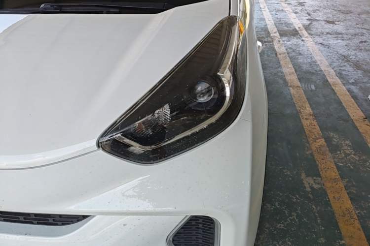 Used Chery QQ Little Ant 2021 150 000 Yuan "Ant Fan" Edition New Ant Cool Version Lithium-Ion Battery Left Front Headlight
