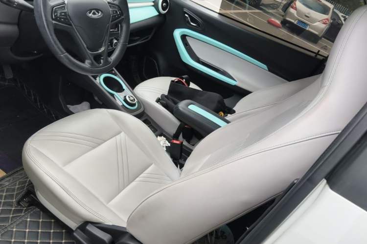 Used Chery QQ Little Ant 2021 200 000 Yuan "Ant Fan" Edition Energized Version NMC Lithium Battery 301 km Left Front Seat