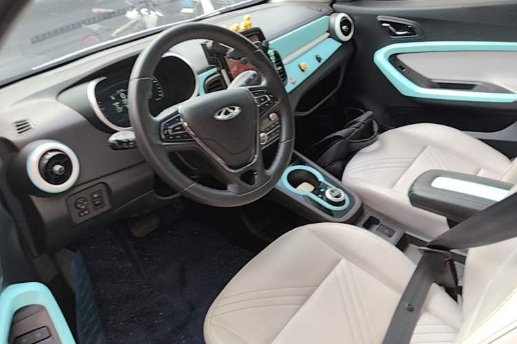 Used Chery QQ Little Ant 2021 200 000-Yuan Ant Fan Edition Talent Version NMC Battery 301 km Left Front Seat