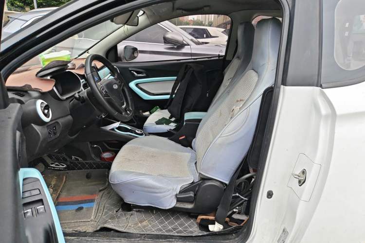Used Chery QQ Little Ant 2021 150 000 Yuan Ant Fan Edition Ant Trend Version Lithium-Ion Battery Left Front Seat