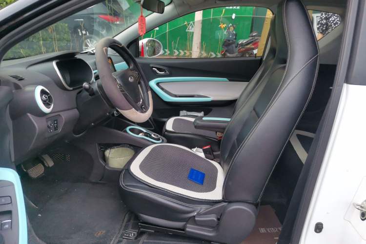 Used Chery QQ Little Ant 2021 150 000 Yuan "Ant Fan" Edition New Ant Cool Version Lithium-Ion Battery Left Front Seat