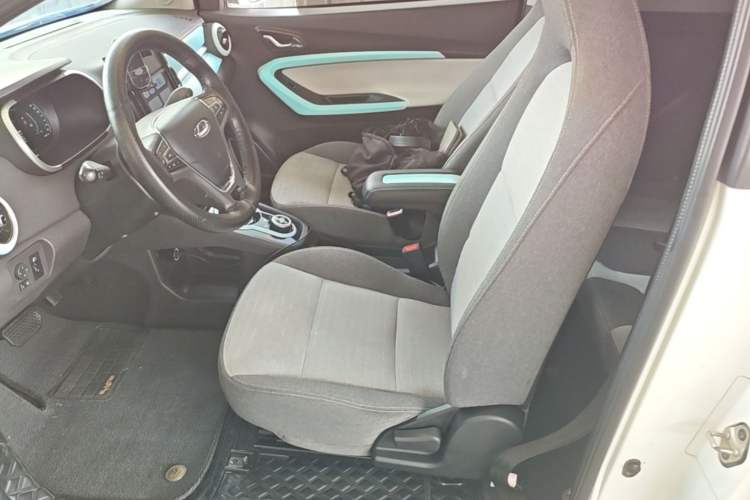 Used Chery QQ Little Ant 2021 150 000 Yuan "Ant Fan" Edition New Ant Cool Version Lithium-Ion Battery Left Front Seat