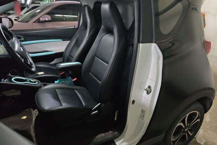 Used Chery QQ Little Ant 2021 200 000 Yuan "Ant Fan" Edition Energized Version NMC Lithium Battery 301 km Left Front Seat