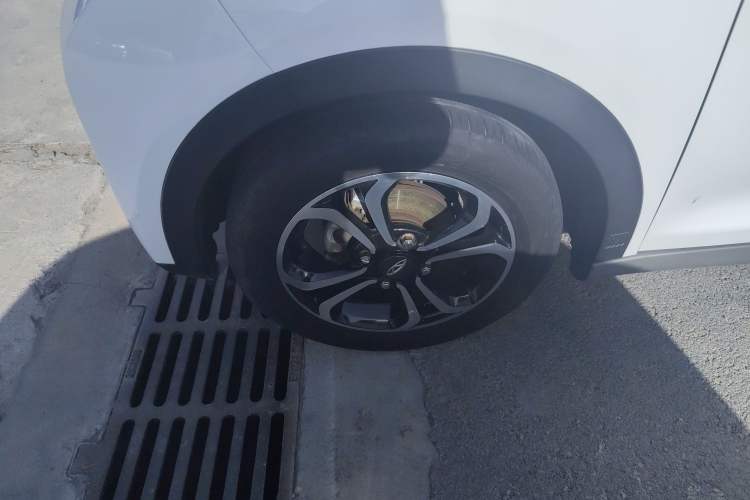 Used Chery QQ Little Ant 2021 150 000 Yuan Ant Fan Edition Ant Trend Version Lithium Iron Phosphate Left Front Wheel Hub