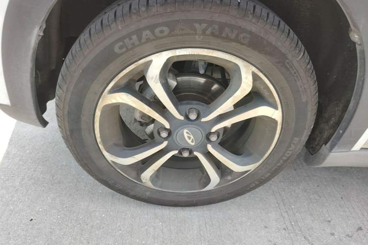Used Chery QQ Little Ant 2021 150 000 Yuan Ant Fan Edition Ant Trend Version Lithium-Ion Battery Left Front Wheel Hub