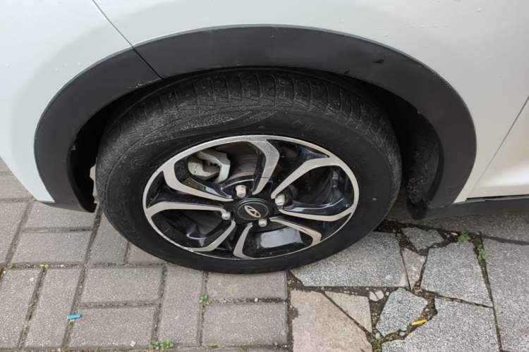 Used Chery QQ Little Ant 2021 150 000 Yuan Ant Fan Edition New Ant Cool Version Lithium Iron Phosphate Left Front Wheel Hub