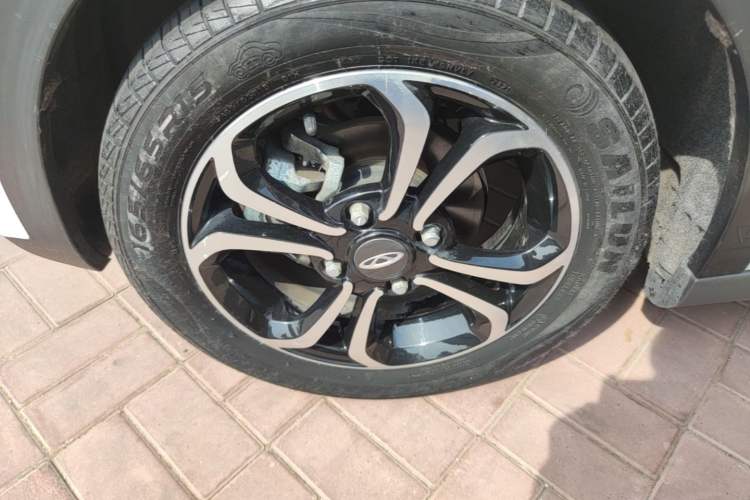 Used Chery QQ Little Ant 2021 200 000-Yuan Ant Fan Edition Oxygen Version Lithium Iron Phosphate 301 km Left Front Wheel Hub