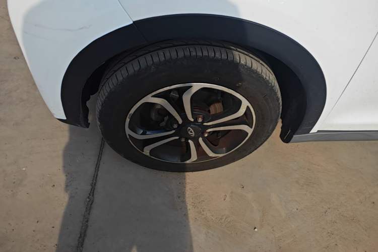 Used Chery QQ Little Ant 2021 150 000 Yuan Ant Fan Edition Ant Cool Version Lithium Iron Phosphate Left Front Wheel Hub