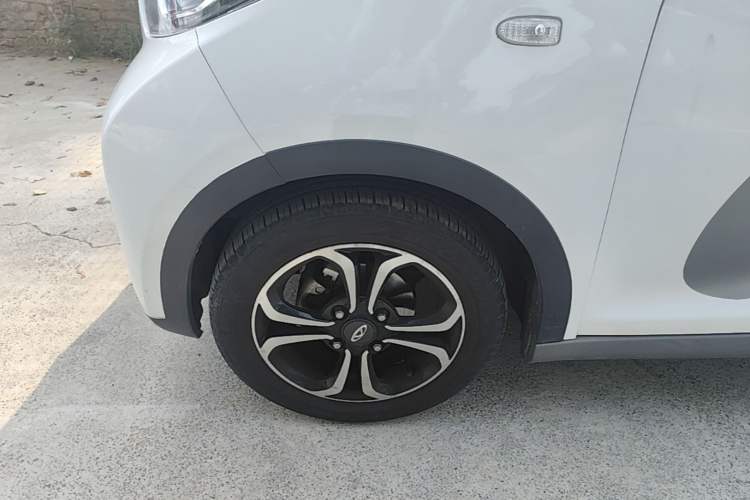 Used Chery QQ Little Ant 2021 150 000 Yuan Ant Fan Edition Ant Cool Version Lithium Iron Phosphate Left Front Wheel Hub