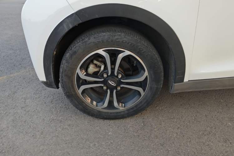 Used Chery QQ Little Ant 2021 150 000 Yuan Ant Fan Edition New Ant Cool Version Lithium Iron Phosphate Left Front Wheel Hub