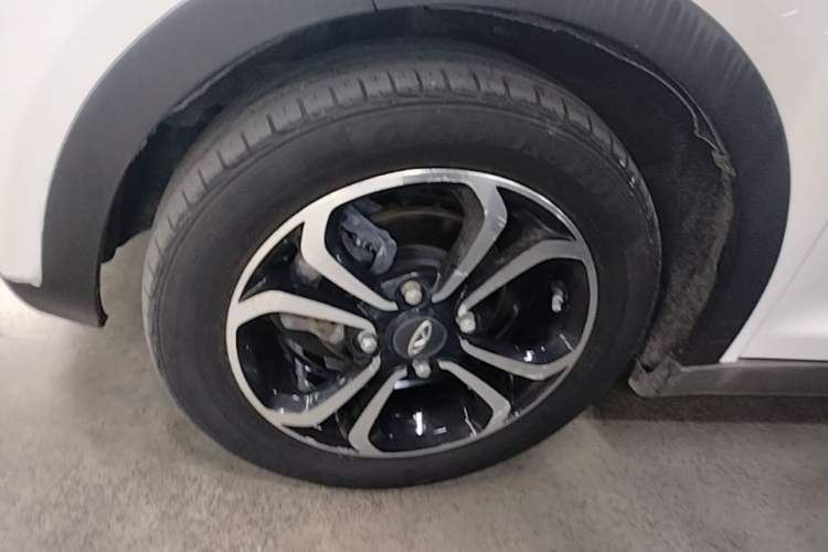Used Chery QQ Little Ant 2021 150 000 Yuan Ant Fan Edition New Ant Cool Version Lithium Iron Phosphate Left Front Wheel Hub