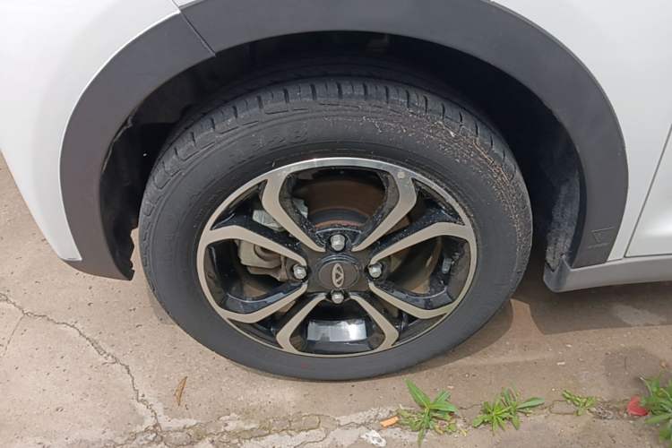 Used Chery QQ Little Ant 2021 200 000-Yuan Ant Fan Edition Energized Version Lithium Iron Phosphate 301 km Left Front Wheel Hub