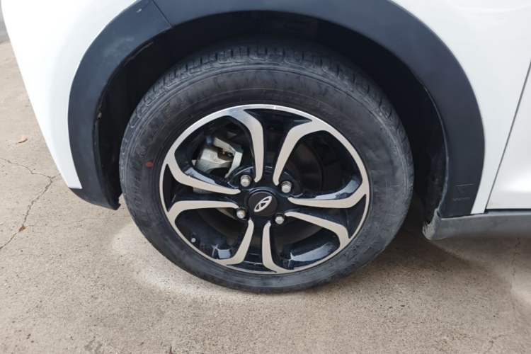 Used Chery QQ Little Ant 2021 150 000 Yuan Ant Fan Edition New Ant Cool Version Lithium Iron Phosphate Left Front Wheel Hub