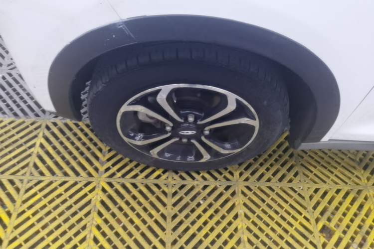 Used Chery QQ Little Ant 2021 150 000 Yuan Ant Fan Edition New Ant Xuan Version Lithium Iron Phosphate Left Front Wheel Hub