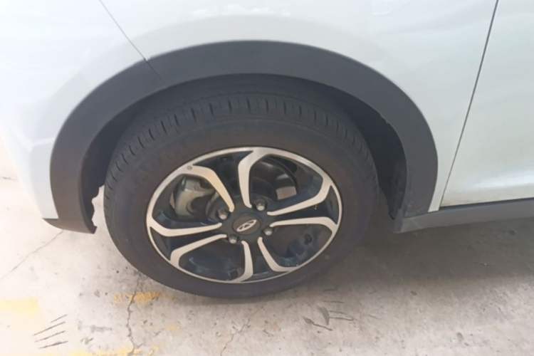 Used Chery QQ Little Ant 2021 150 000 Yuan "Ant Fan" Edition New Ant Xuan Version Lithium-NMC Battery Left Front Wheel Hub
