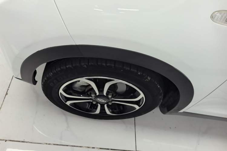 Used Chery QQ Little Ant 2021 150 000 Yuan Ant Fan Edition New Ant Cool Version Lithium Iron Phosphate Left Front Wheel Hub