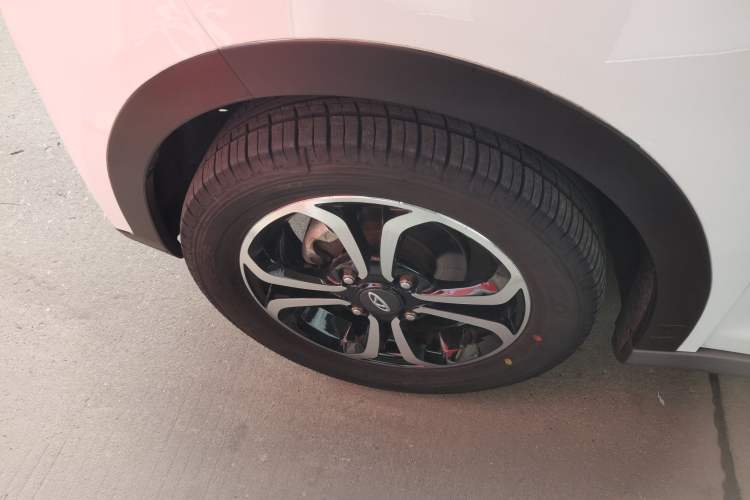Used Chery QQ Little Ant 2021 150 000 Yuan "Ant Fan" Edition Ant Cool Version with Ternary Lithium Left Front Wheel Hub
