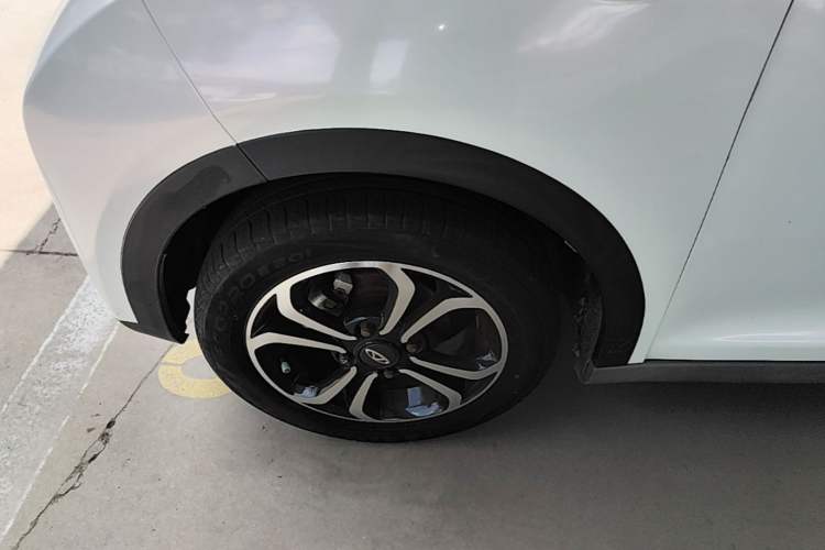 Used Chery QQ Little Ant 2021 150 000 Yuan "Ant Fan" Edition Ant Cool Version with Ternary Lithium Left Front Wheel Hub