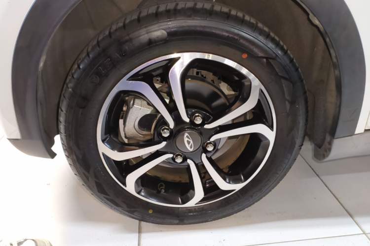 Used Chery QQ Little Ant 2021 150 000 Yuan Ant Fan Edition New Ant Cool Version Lithium Iron Phosphate Left Front Wheel Hub