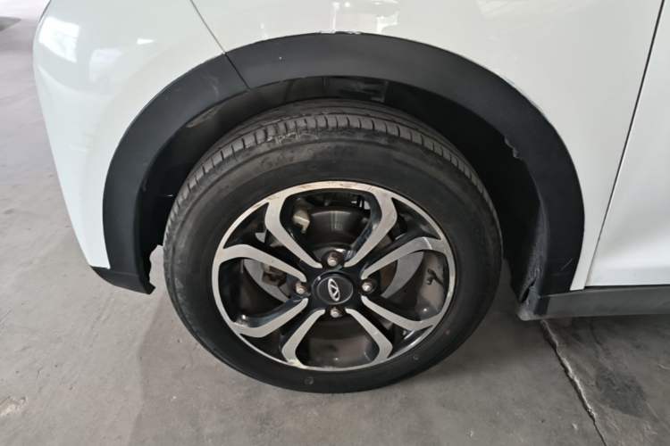 Used Chery QQ Little Ant 2021 150 000 Yuan Ant Fan Edition Ant Cool Version Lithium Iron Phosphate Left Front Wheel Hub