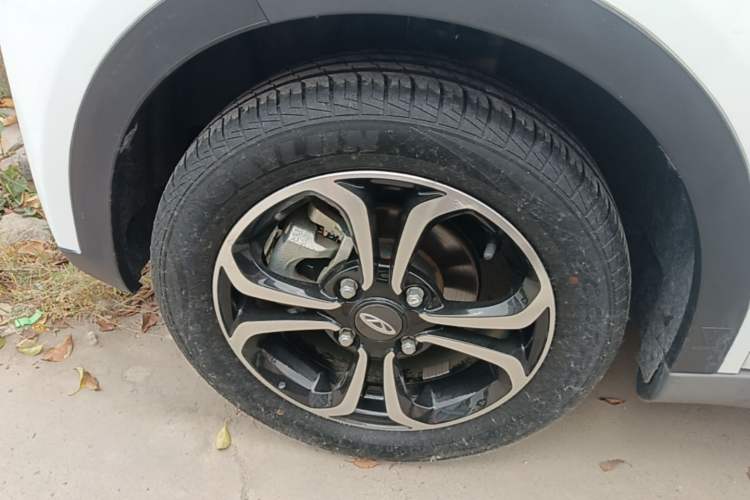 Used Chery QQ Little Ant 2021 150 000 Yuan Ant Fan Edition Ant Stylish Version Lithium-Ion Battery Left Front Wheel Hub