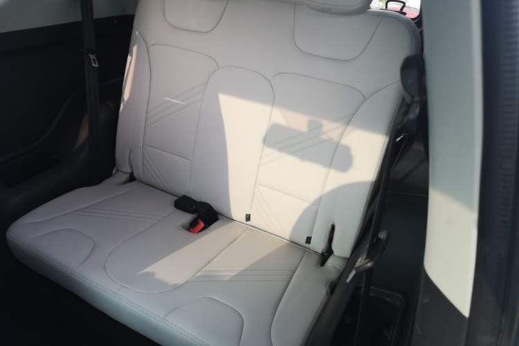Used Chery QQ Little Ant 2021 Revised Version 150 000 Yuan Ant Fan Edition New Ant Cool Edition Lithium Iron Phosphate Left Rear Seat