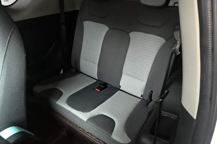 Used Chery QQ Little Ant 2021 150 000 Yuan "Ant Fan" Edition New Ant Xuan Version Lithium-NMC Battery Left Rear Seat