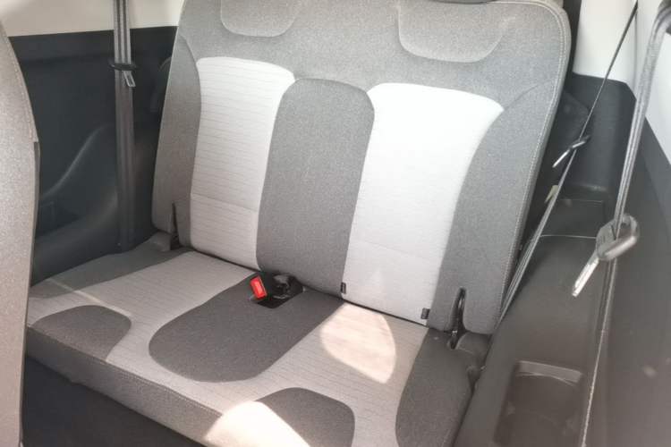 Used Chery QQ Little Ant 2021 150 000 Yuan "Ant Fan" Edition New Ant Xuan Version Lithium-NMC Battery Left Rear Seat