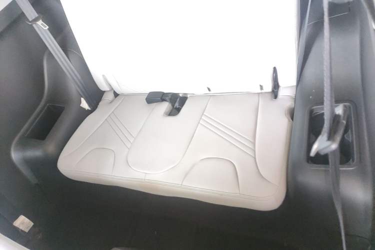 Used Chery QQ Little Ant 2021 200 000 Yuan Ant Fan Edition Energized Version NMC Lithium Battery 408 km Left Rear Seat
