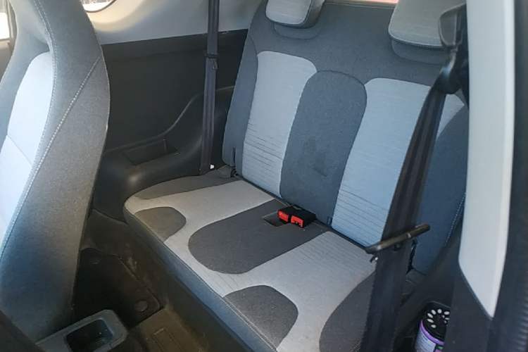 Used Chery QQ Little Ant 2021 150 000 Yuan Ant Fan Edition Ant Trend Version Lithium-Ion Battery Left Rear Seat