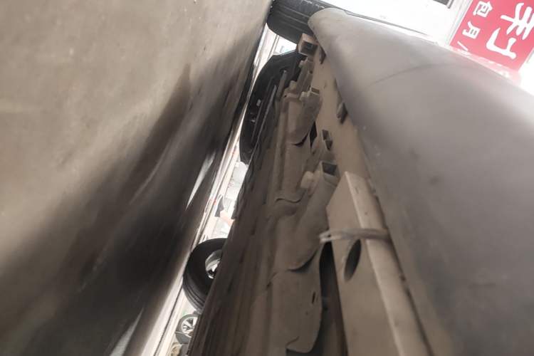 Used Chery QQ Little Ant 2021 200 000-Yuan Ant Fan Edition Talent Version NMC Battery 301 km Left Side Sill