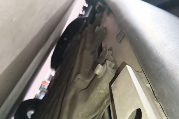 Used Chery QQ Little Ant 2021 150 000 Yuan "Ant Fan" Edition New Ant Cool Version Lithium-Ion Battery Left Side Sill