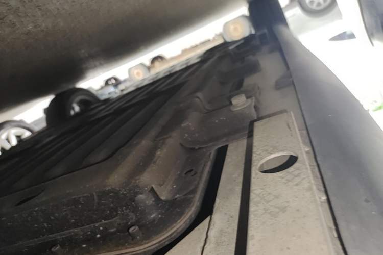 Used Chery QQ Little Ant 2021 200 000-Yuan Ant Fan Edition Oxygen Version Lithium Iron Phosphate 301 km Left Side Sill