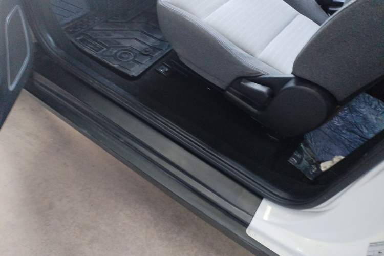 Used Chery QQ Little Ant 2021 150 000 Yuan Ant Fan Edition Ant Cool Version Lithium Iron Phosphate Left Side Sill