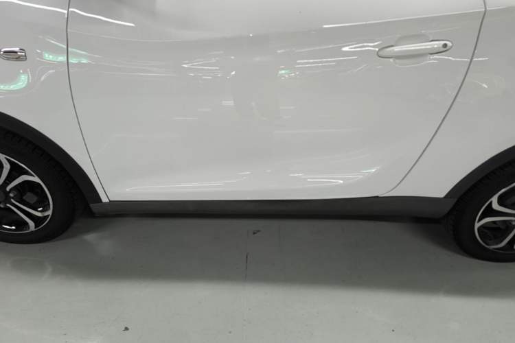Used Chery QQ Little Ant 2021 200 000-Yuan Ant Fan Edition Oxygen Version Lithium Iron Phosphate 301 km Left Side Sill