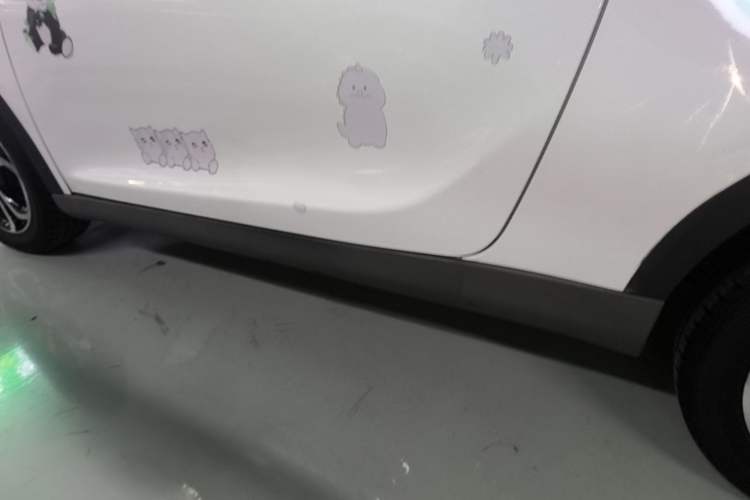 Used Chery QQ Little Ant 2021 150 000 Yuan "Ant Fan" Edition New Ant Cool Version Lithium-Ion Battery Left Side Sill