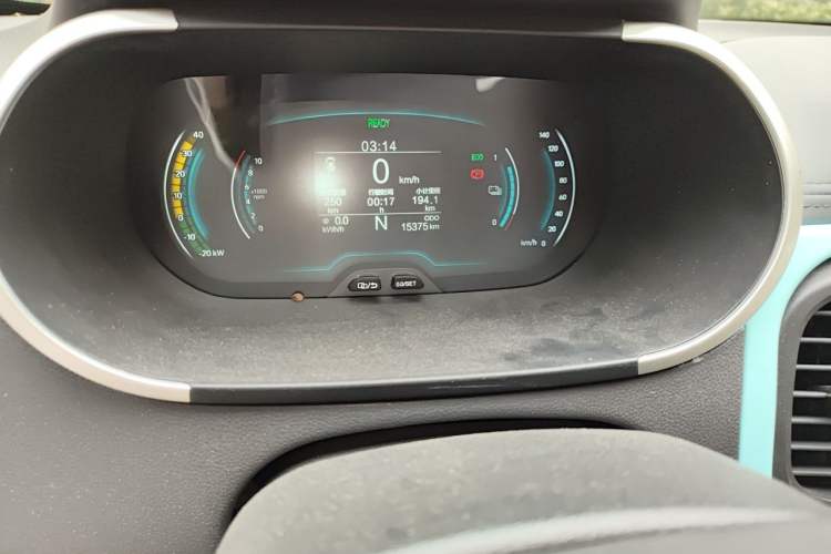 Used Chery QQ Little Ant 2021 Revised Version 150 000 Yuan Ant Fan Edition New Ant Cool Edition Lithium Iron Phosphate Odometer Close Up